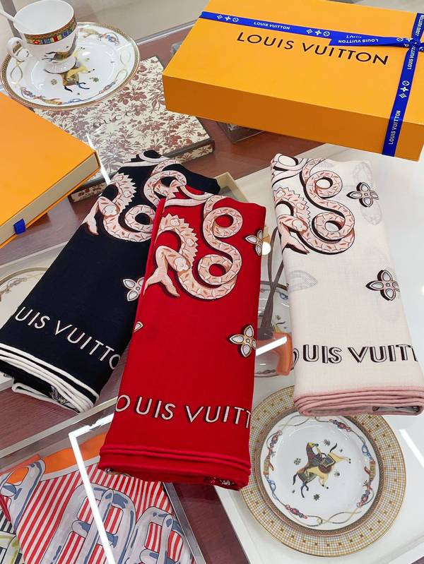 Louis Vuitton Scarf LVC00479